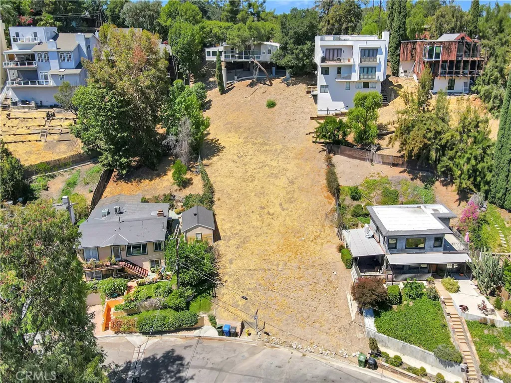 5102 Medina Road, Woodland Hills, California 91364 home-pic-27