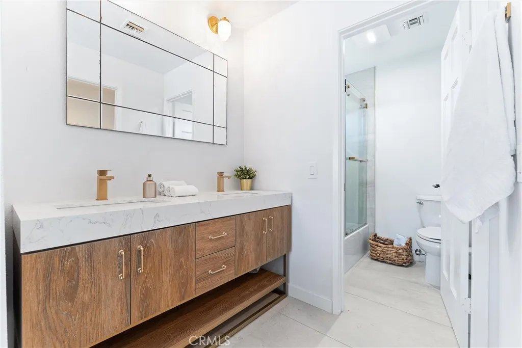 1045 E Deepak Road, Palm Springs, California 92262 home-pic-27