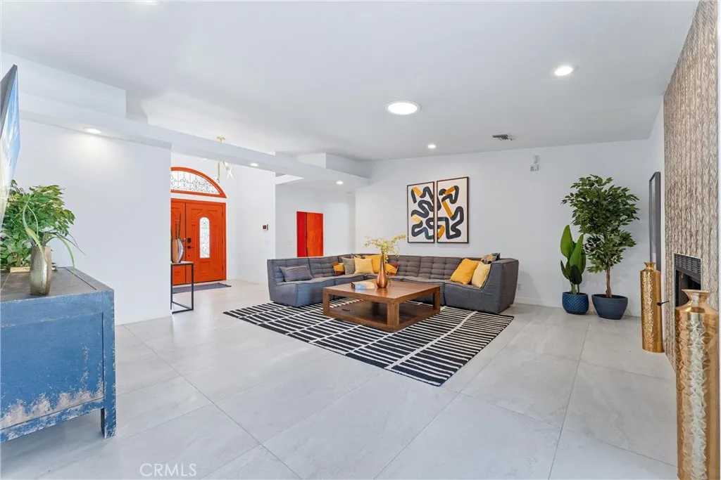 1045 E Deepak Road, Palm Springs, California 92262 home-pic-8