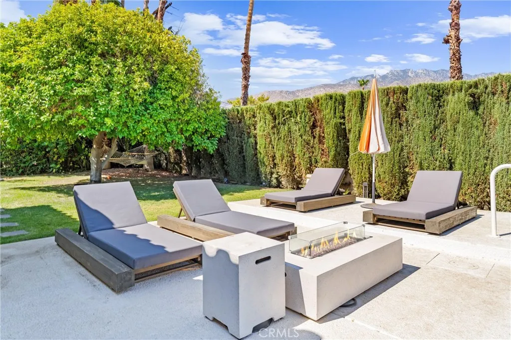 1045 E Deepak Road, Palm Springs, California 92262 home-pic-36