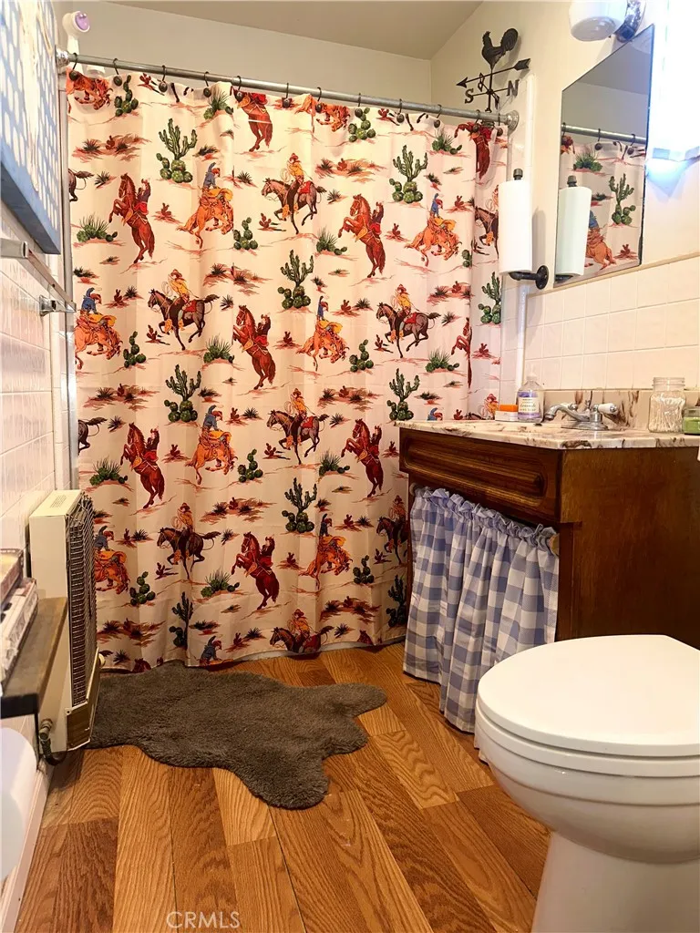 20320 Roads End Drive, Perris, California 92570 home-pic-11