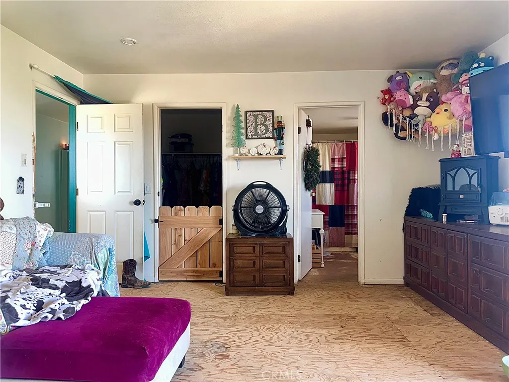 20320 Roads End Drive, Perris, California 92570 home-pic-13