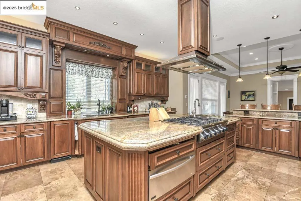 9050 Deer Valley Rd, Brentwood, California 94513 home-pic-26