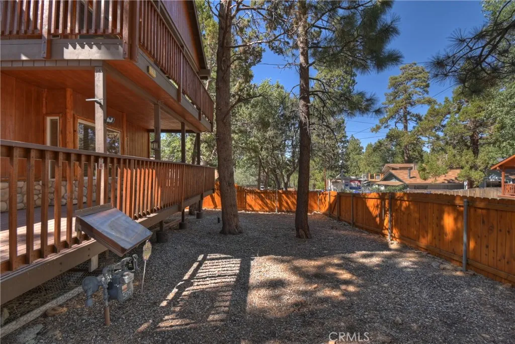 284 Leonard Lane, Sugarloaf, California 92386 home-pic-25