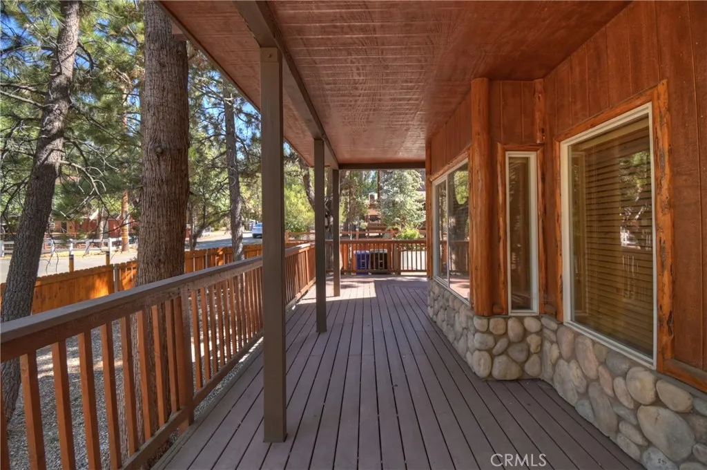 284 Leonard Lane, Sugarloaf, California 92386 home-pic-26