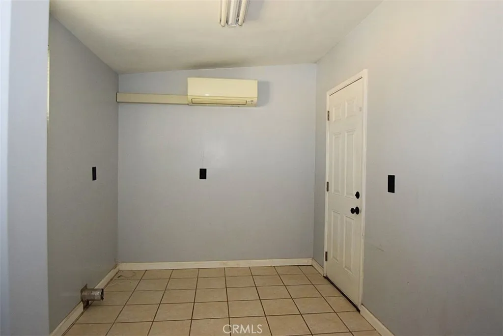 7754 Mariposa Trail, Yucca Valley, California 92284 home-pic-14