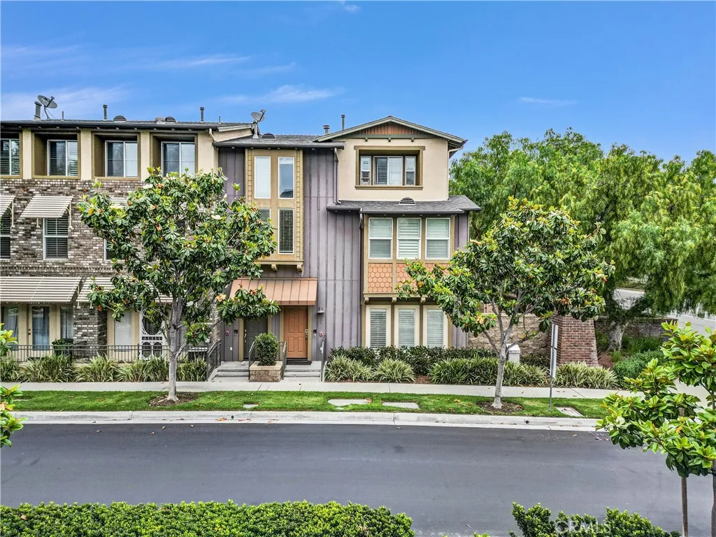 284 Tustin Field Drive, Tustin, California 92782, 3 Bedrooms Bedrooms, ,4 BathroomsBathrooms,Residential Lease,For Rent,Tustin Field,WS25185350