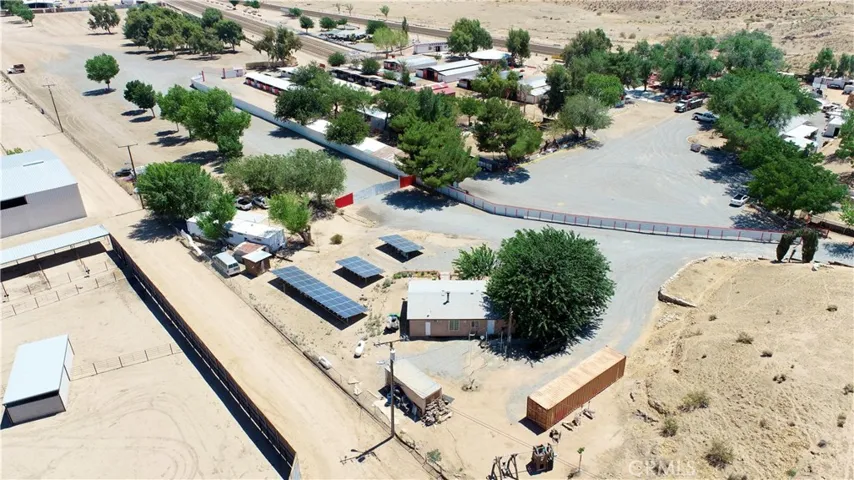 3 HOMES ON 1 LOT
