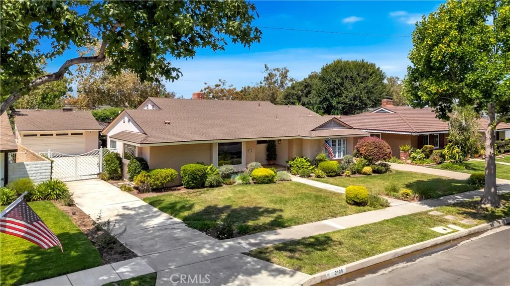 2108 N Rosewood Avenue, Santa Ana, California 92706, 2 Bedrooms Bedrooms, ,2 BathroomsBathrooms,Residential,For Sale,Rosewood,PW25185069
