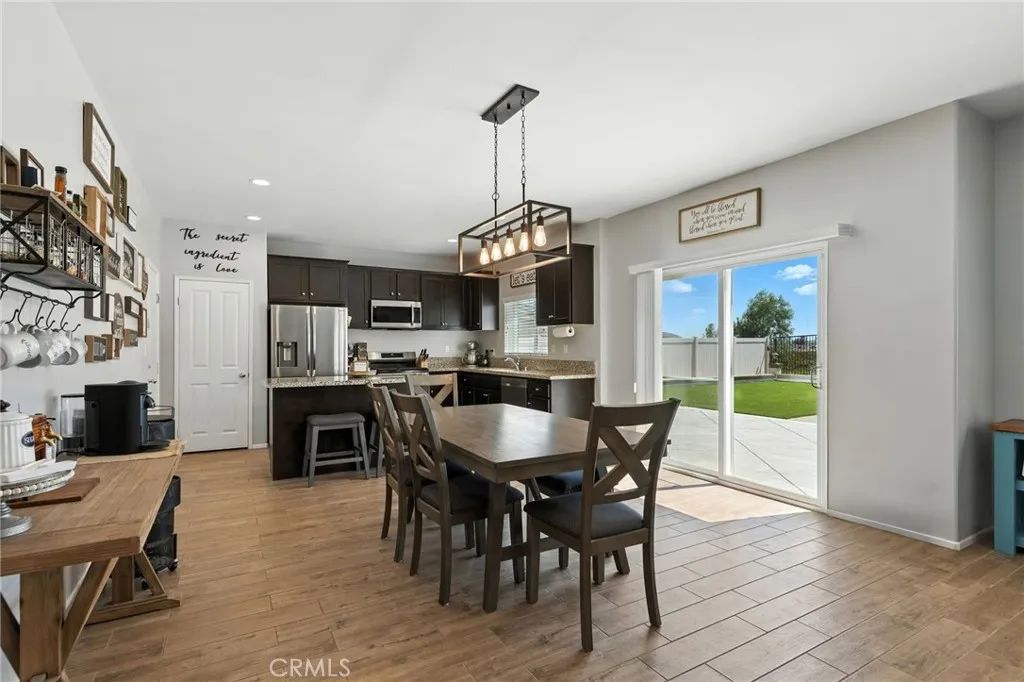 28735 Ivy Springs Way, Murrieta, California 92563 home-pic-11