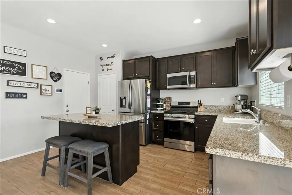 28735 Ivy Springs Way, Murrieta, California 92563 home-pic-14