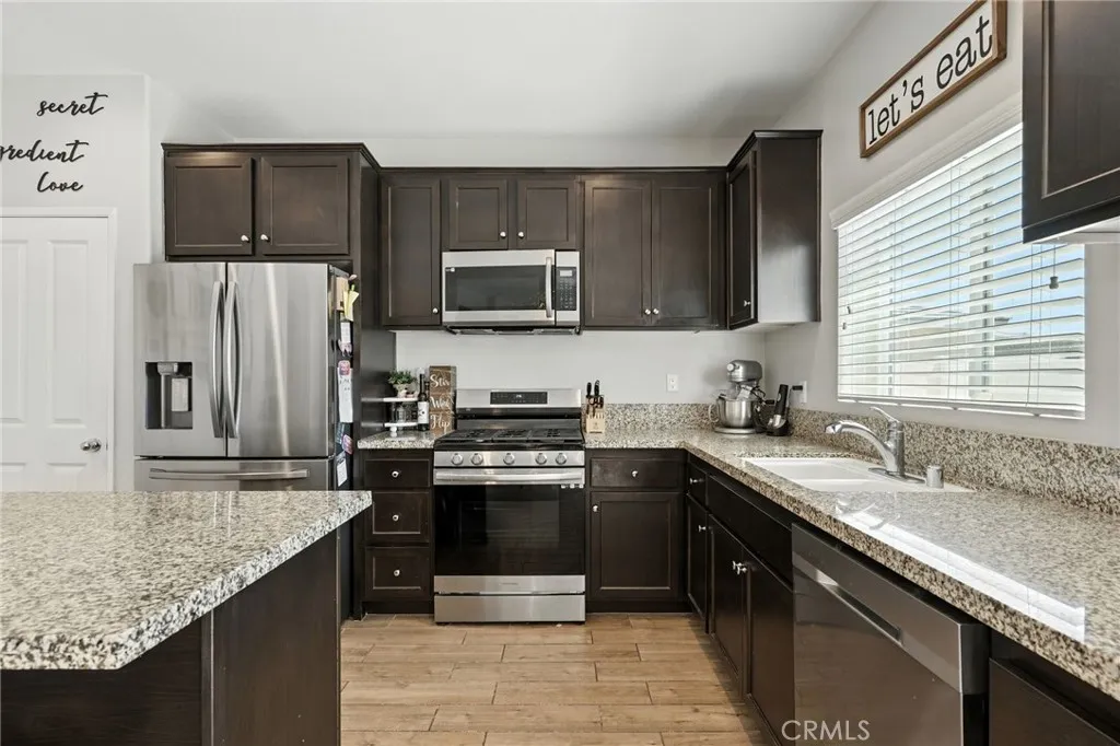 28735 Ivy Springs Way, Murrieta, California 92563 home-pic-15