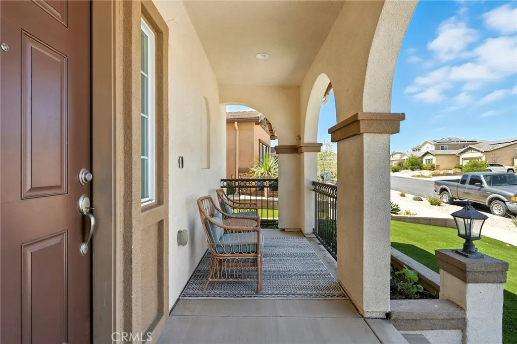 28735 Ivy Springs Way, Murrieta, California 92563 home-pic-2