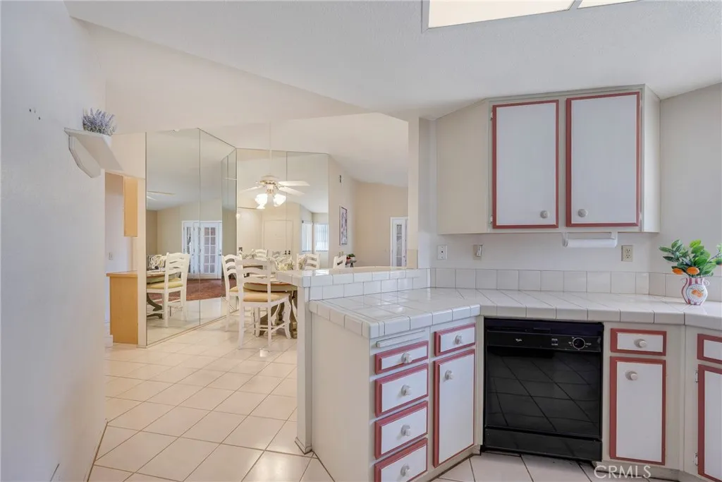 28285 Calle Lustrosos, Menifee, California 92585 home-pic-12