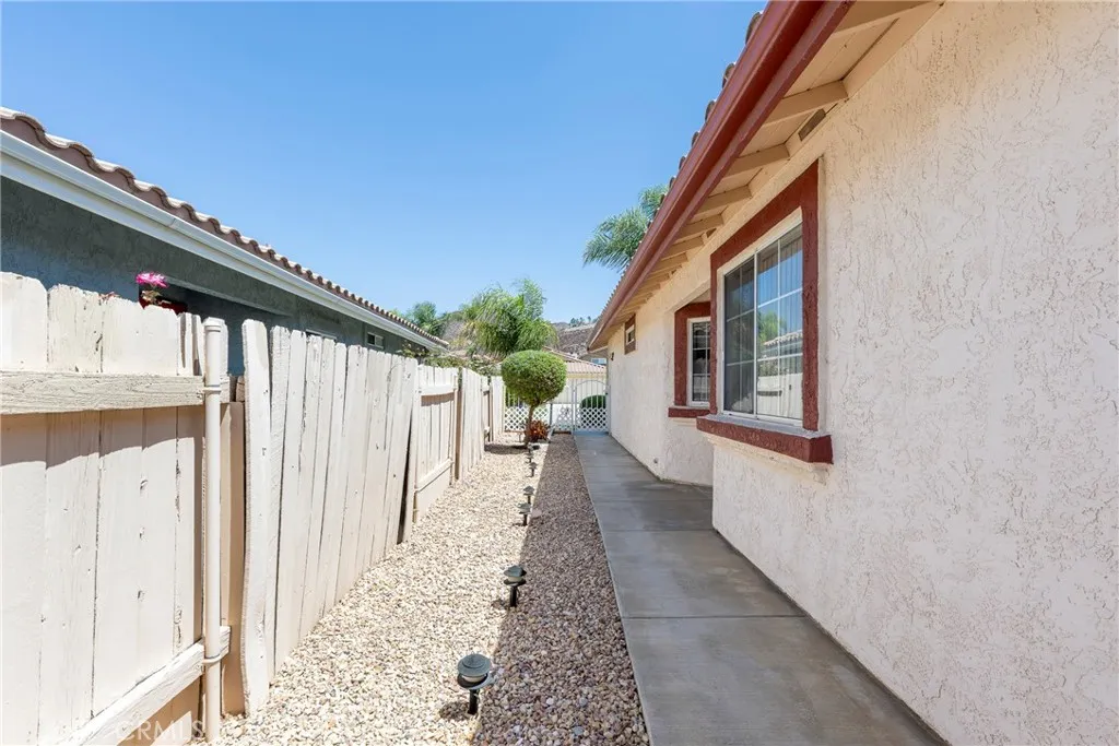28285 Calle Lustrosos, Menifee, California 92585 home-pic-44