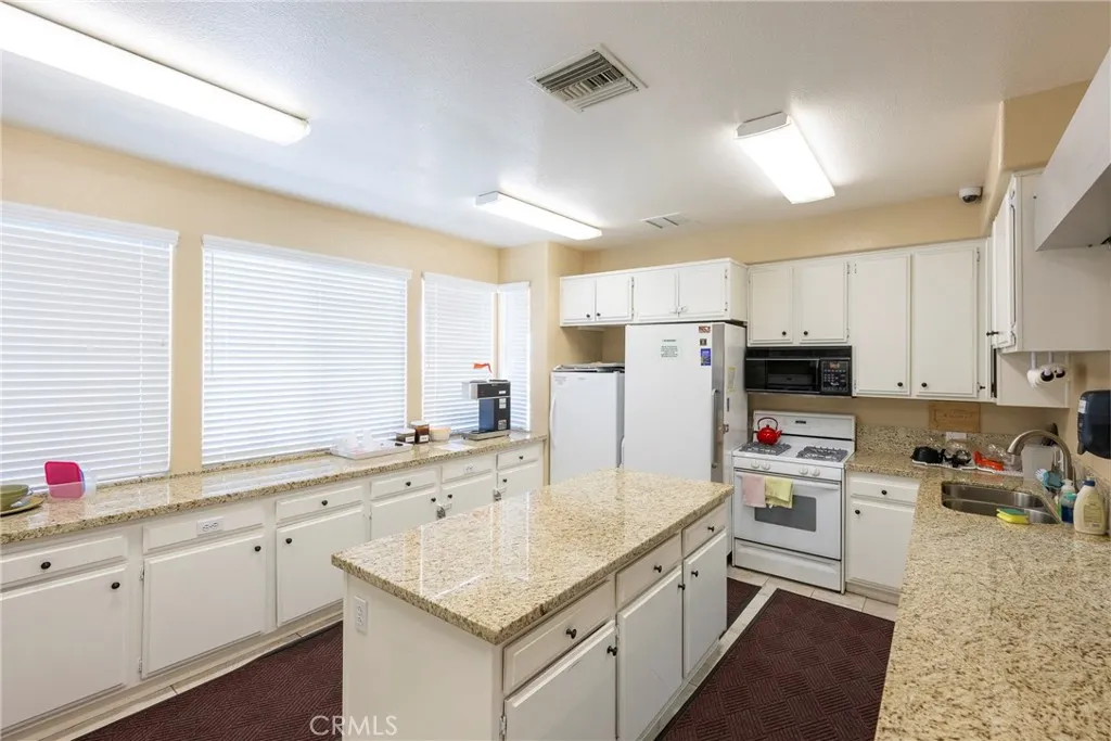 28285 Calle Lustrosos, Menifee, California 92585 home-pic-45