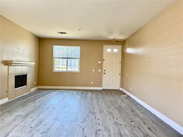 6927 Tailwind Lane, Fontana, California 92336