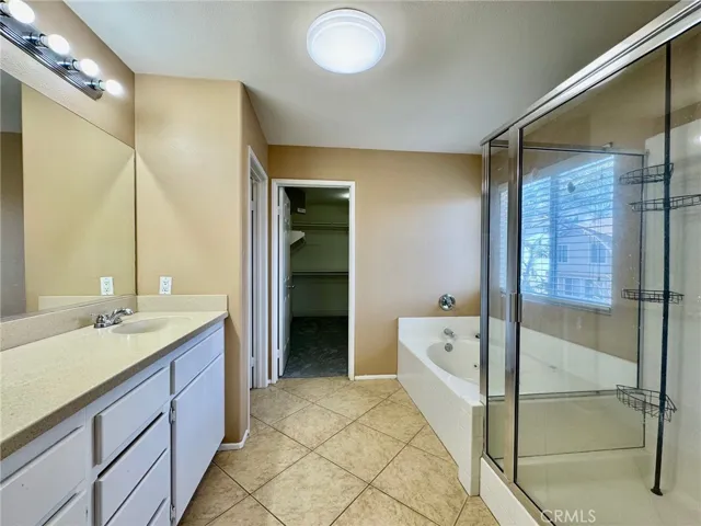 6927 Tailwind Lane, Fontana, California 92336