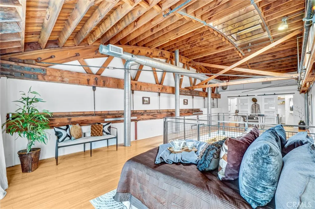 849 Pine Avenue C, Long Beach, California 90813 home-pic-32