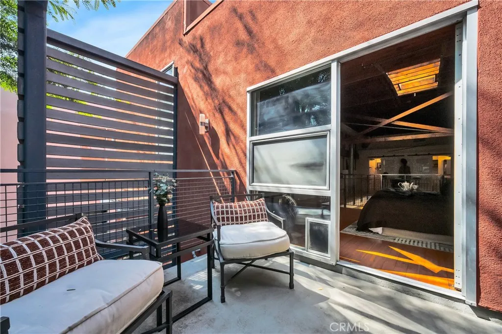 849 Pine Avenue C, Long Beach, California 90813 home-pic-45