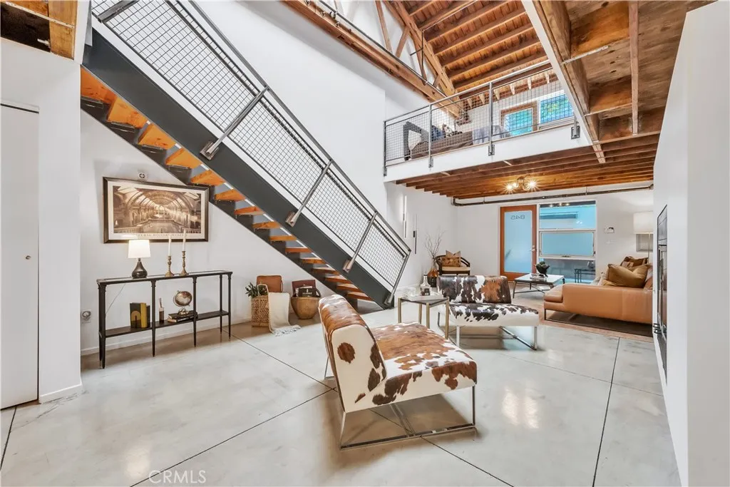 849 Pine Avenue C, Long Beach, California 90813 home-pic-10