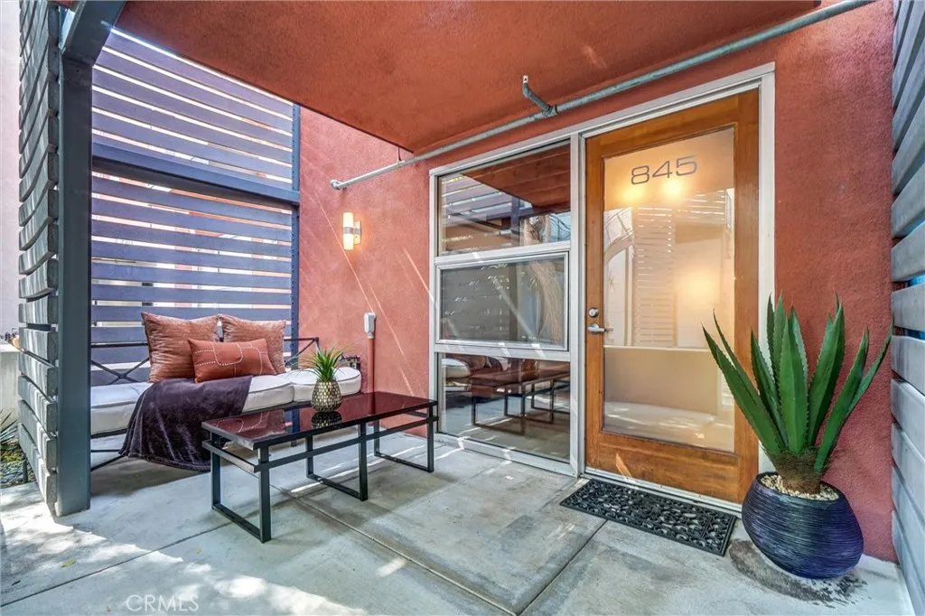 849 Pine Avenue C, Long Beach, California 90813 home-pic-47