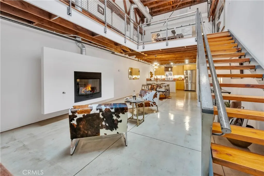 849 Pine Avenue C, Long Beach, California 90813 home-pic-6