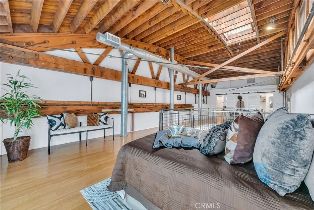 849 Pine Avenue C, Long Beach, California 90813 home-pic-33