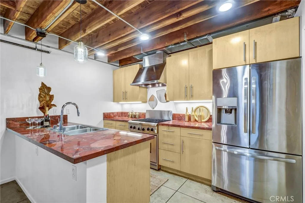 849 Pine Avenue C, Long Beach, California 90813 home-pic-16
