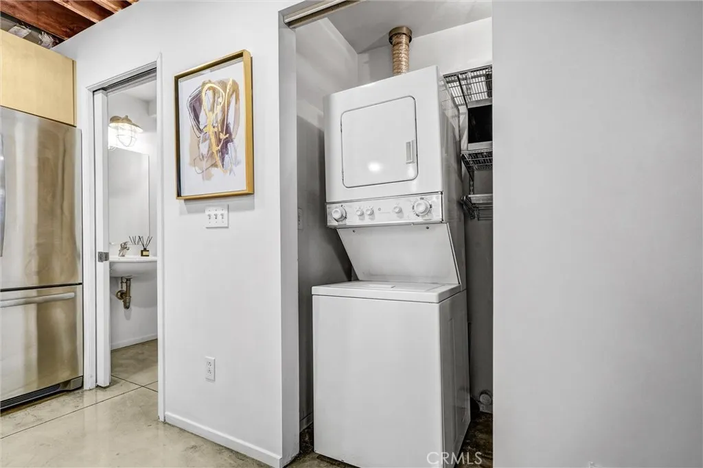 849 Pine Avenue C, Long Beach, California 90813 home-pic-39