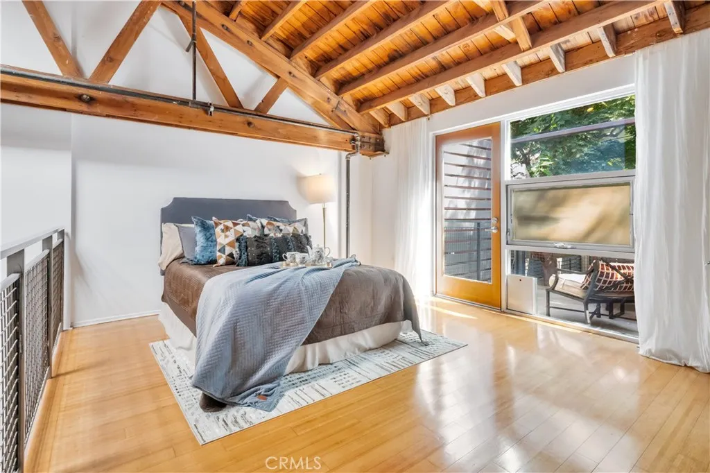 849 Pine Avenue C, Long Beach, California 90813 home-pic-35
