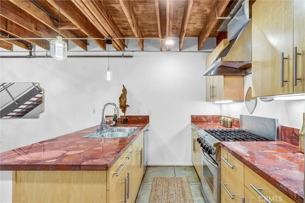 849 Pine Avenue C, Long Beach, California 90813 home-pic-21