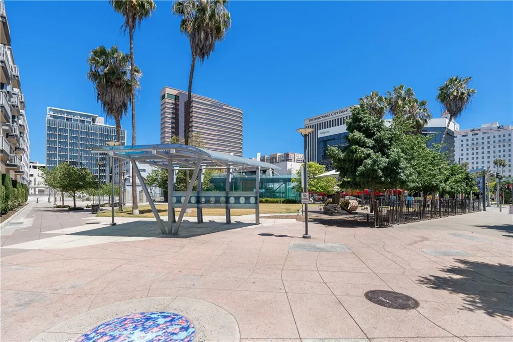 133 N The Promenade N 422, Long Beach, California 90802 home-pic-33