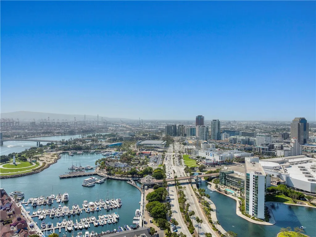 133 N The Promenade N 422, Long Beach, California 90802 home-pic-49