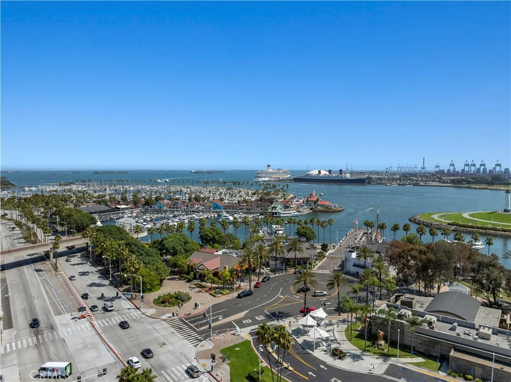 133 N The Promenade N 422, Long Beach, California 90802 home-pic-39