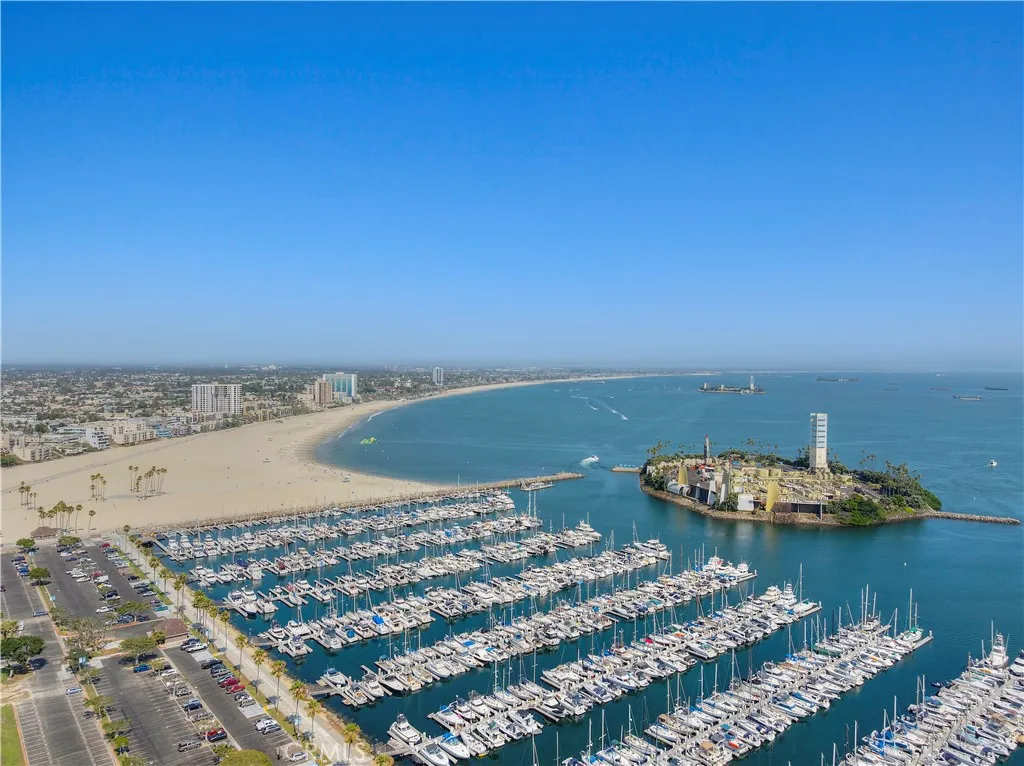 133 N The Promenade N 422, Long Beach, California 90802 home-pic-42