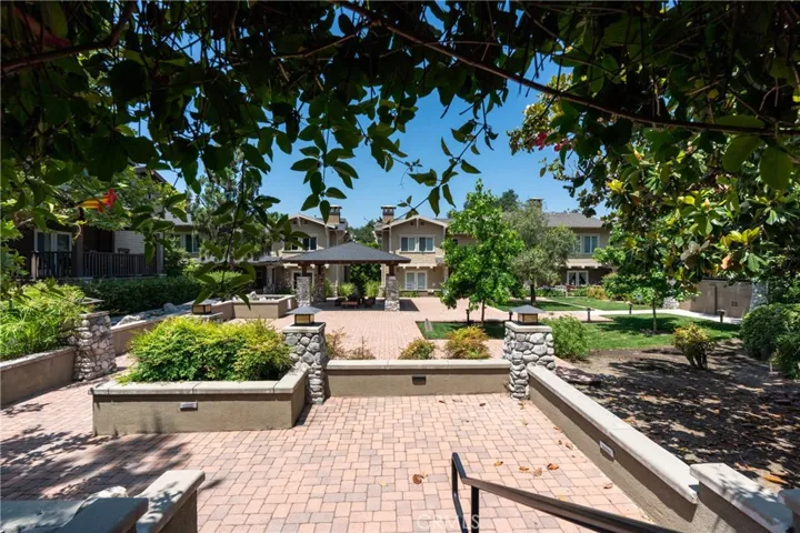 1709 N Fair Oaks Avenue 118, Pasadena, California 91103