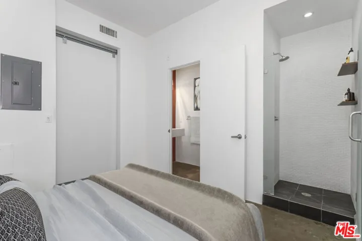 803 Wilcox Avenue 5, Los Angeles, California 90038