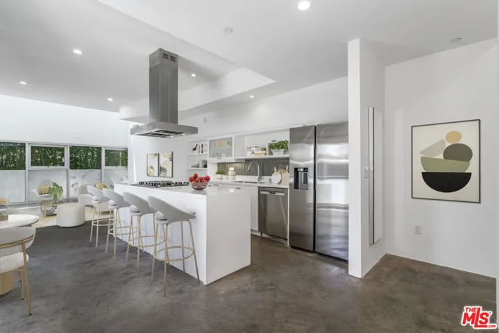 803 Wilcox Avenue 5, Los Angeles, California 90038