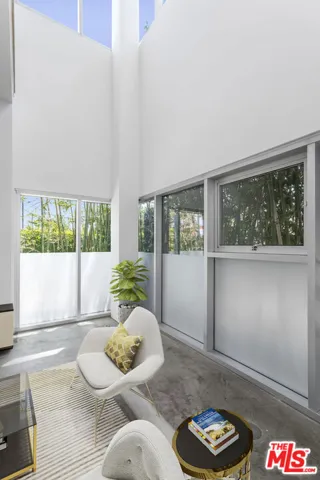 803 Wilcox Avenue 5, Los Angeles, California 90038