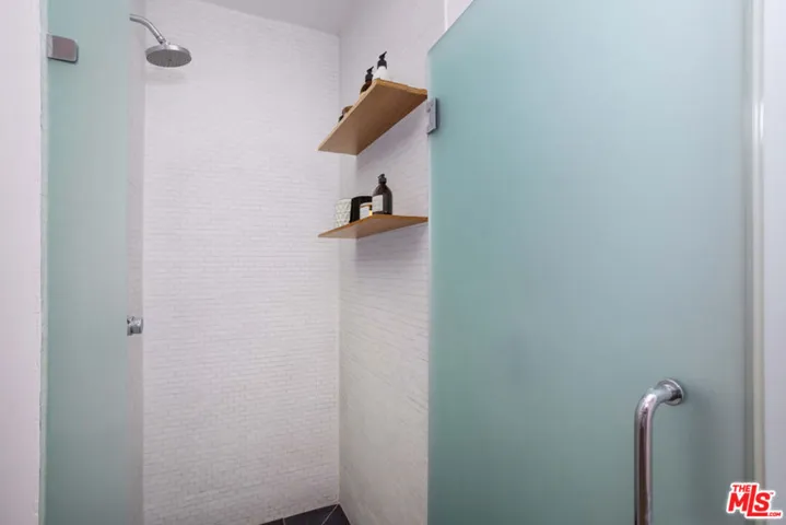 803 Wilcox Avenue 5, Los Angeles, California 90038