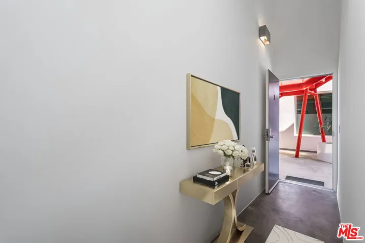 803 Wilcox Avenue 5, Los Angeles, California 90038