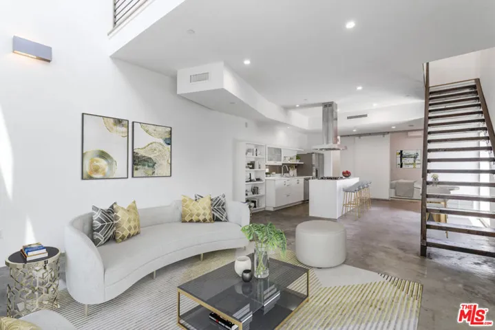 803 Wilcox Avenue 5, Los Angeles, California 90038