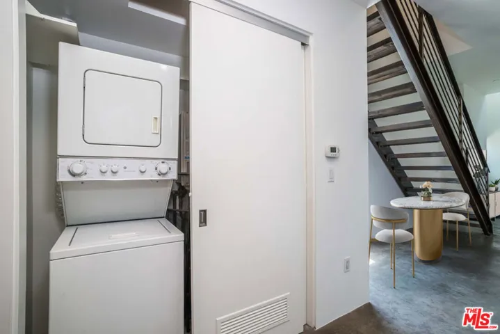 803 Wilcox Avenue 5, Los Angeles, California 90038