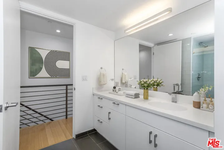 803 Wilcox Avenue 5, Los Angeles, California 90038