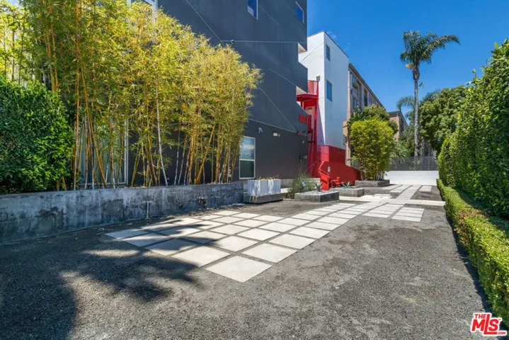 803 Wilcox Avenue 5, Los Angeles, California 90038