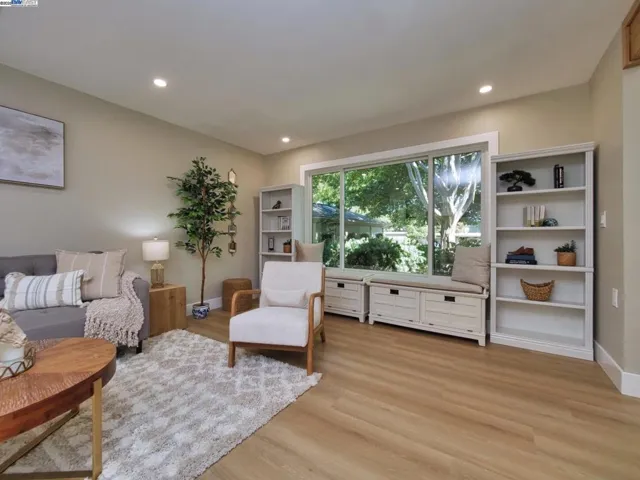 1209 Oakmont Drive 1, Walnut Creek, California 94595