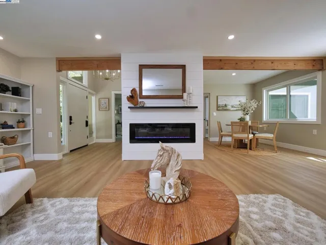 1209 Oakmont Drive 1, Walnut Creek, California 94595