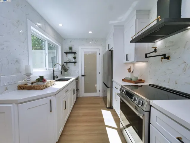 1209 Oakmont Drive 1, Walnut Creek, California 94595