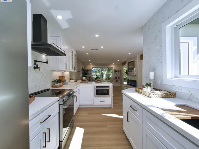 1209 Oakmont Drive 1, Walnut Creek, California 94595
